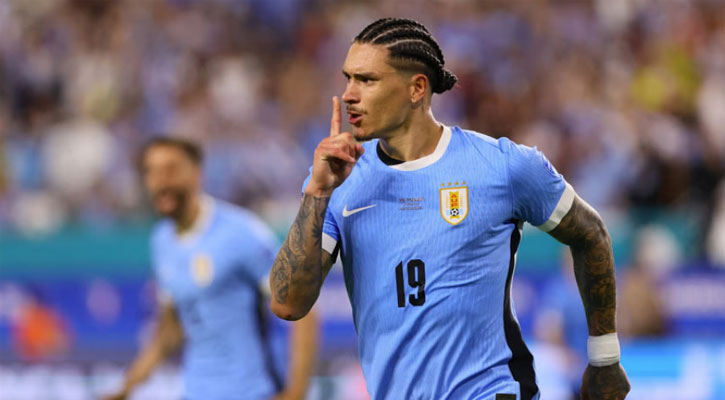 পানামাকে ৩-১ গোলে হারিয়ে জয়ে শুরু উরুগুয়ের